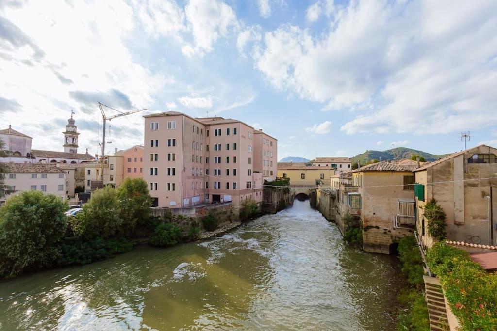 Appartement Yourbanflat Waterway Haven à Battaglia Terme Extérieur photo