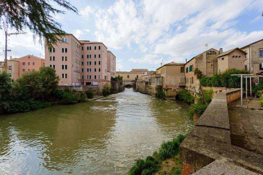 Appartement Yourbanflat Waterway Haven à Battaglia Terme Extérieur photo